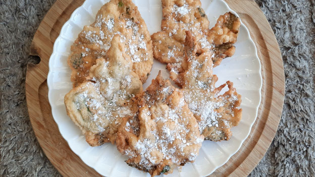 Deep Fried Mulberry Leaves